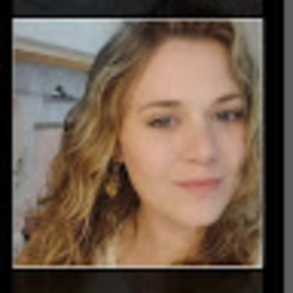 Meet your Posher, Sandra - Picture 1 of 1